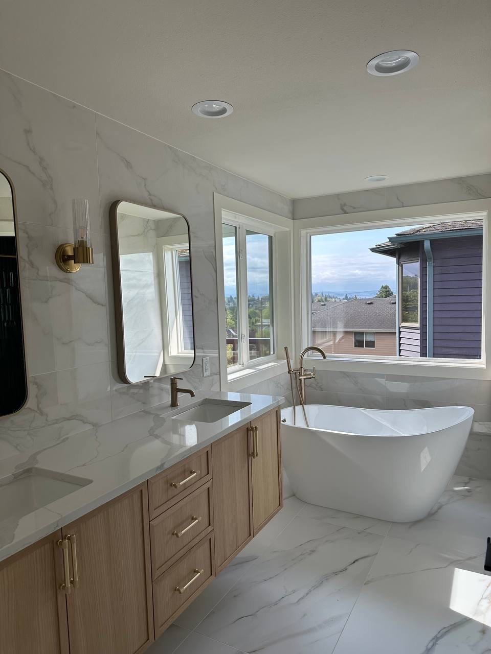 Bathroom Cleaning in Seattle
